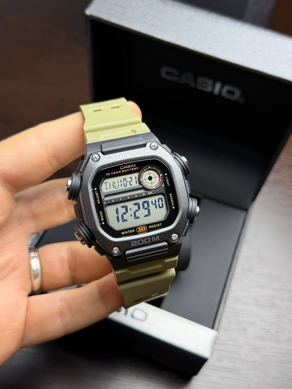 casio
اصلي وكالة 
كاملة المرفقات (علبة حافظة + كتلوك+كفالة دولية )
رقم الموديل DW-291HX
منبه 
تايمر عداد وقت 
ليد انارة داخلي
سير ربر اصلي 
مقاومة للماء 200 متر سباحة 
الغطاء الخلفي والماكنة ستانلس ستيل 
تاريخ يومي شهري 

السعر 55 الف على اول تم

DBZHcReluQdbRdUGuZ


**إذا كنت صاحب هذا الإعلان وتريد حذفه لأي سبب، رجاءا أرسل رسالة إلى الدعم الفني**