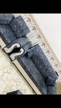 تخم • بي مجال