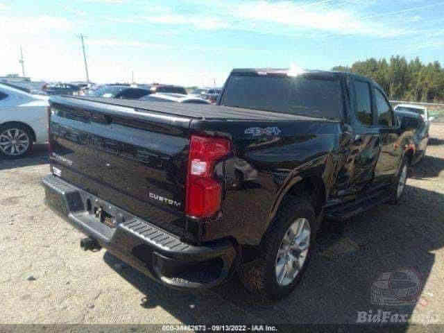 سلام عليكم
سلفرادو ٢٠٢٢ رقم أربيل  
حادث جانبي بسيط
مواصفات كوستم محرك ٢٧٠٠ تيربو ٤ سلندر  اقتصادية بصرف الوقود وعزم  ودوران رهيب بجم كبس صندوك كهرباء فور ويل درايف تحويل بأسم المشتري سعر٢٣٥ ورقه سعر جدا مناسب مكان السيارة بغداد
الواتساب ‭٠٧٧٠ ٢٦٠ ٢٧٧٩‬ 
وصور الحادث بالمنشور
