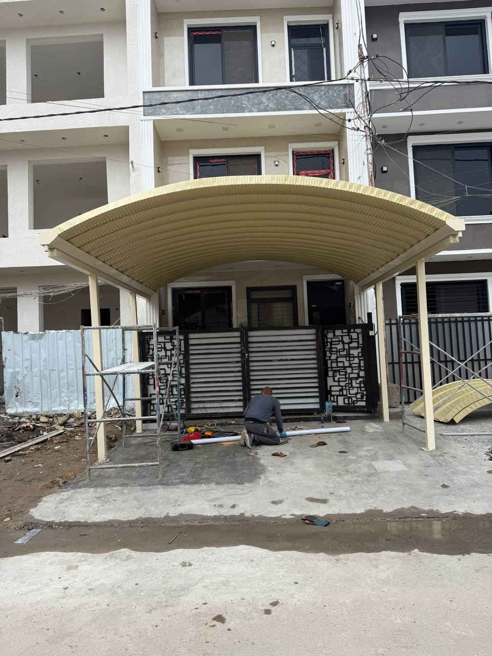 حدادة المتوكل لعمل جميع انوع السقائف الكيسبان والكيربي والسندويج والمضلات الهرميه ***********
***********
