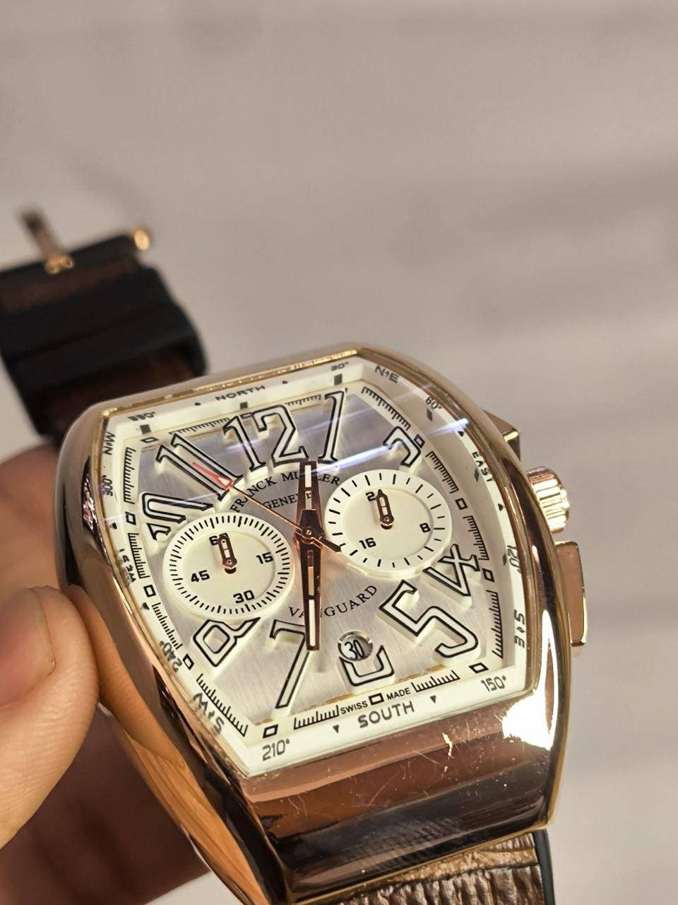 ساعة من ماركة فرانك مولر FRANCK MULLER

تحفة فنية 
مكينة كوارتز نظام ستوبوج( جميع السناتر شغاله ستوبوج )
ميناء مميزة مزودة بمنفذ تاريخ مع ارقام 3D مع اميال لامينوس 
زجاج زفير ضد الخدش 
مقاومة الماء والغبار 
 سير جلد مميز مبطن بسير ربل
مختمة بالكامل 

السعر :- 55 ع اول تم 
للحجز والاستفسار يرجى مراسلة الصفحه


**إذا كنت صاحب هذا الإعلان وتريد حذفه لأي سبب، رجاءا أرسل رسالة إلى الدعم الفني**