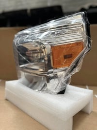 لايتات فورد ف٣٥٠ ٢٠١١-٢٠١٦ نوێ بیلادی  ٠٧٥٠٤٩٠٦٨٦٨ واتساب و كورك