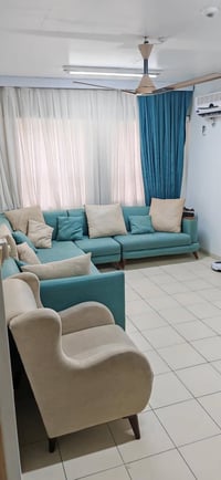 ٨مقاعد • نضيف • بسماية