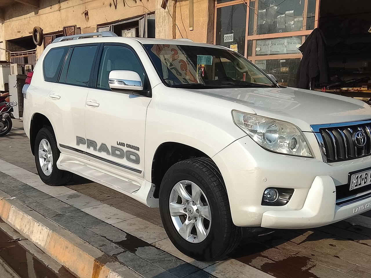 سلام عليكم إبرادو موديل 2010  6 سلندر سياره حلوه مال جناي ماشيه 120 رقم بغداد بسمي  تحويل ثاني يوم الاستفسار عل رقم الهاتف *********** السعر 270
