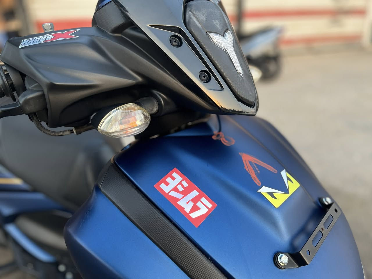 السلام عليكم 
ZR 2023 مرقم اربيل
للبيع مكاني سماوة
دراجة مكفولة مكينه وكهربائيات كاملة مكملة
السعر مليونين و800 وبيه مجال 
***********
