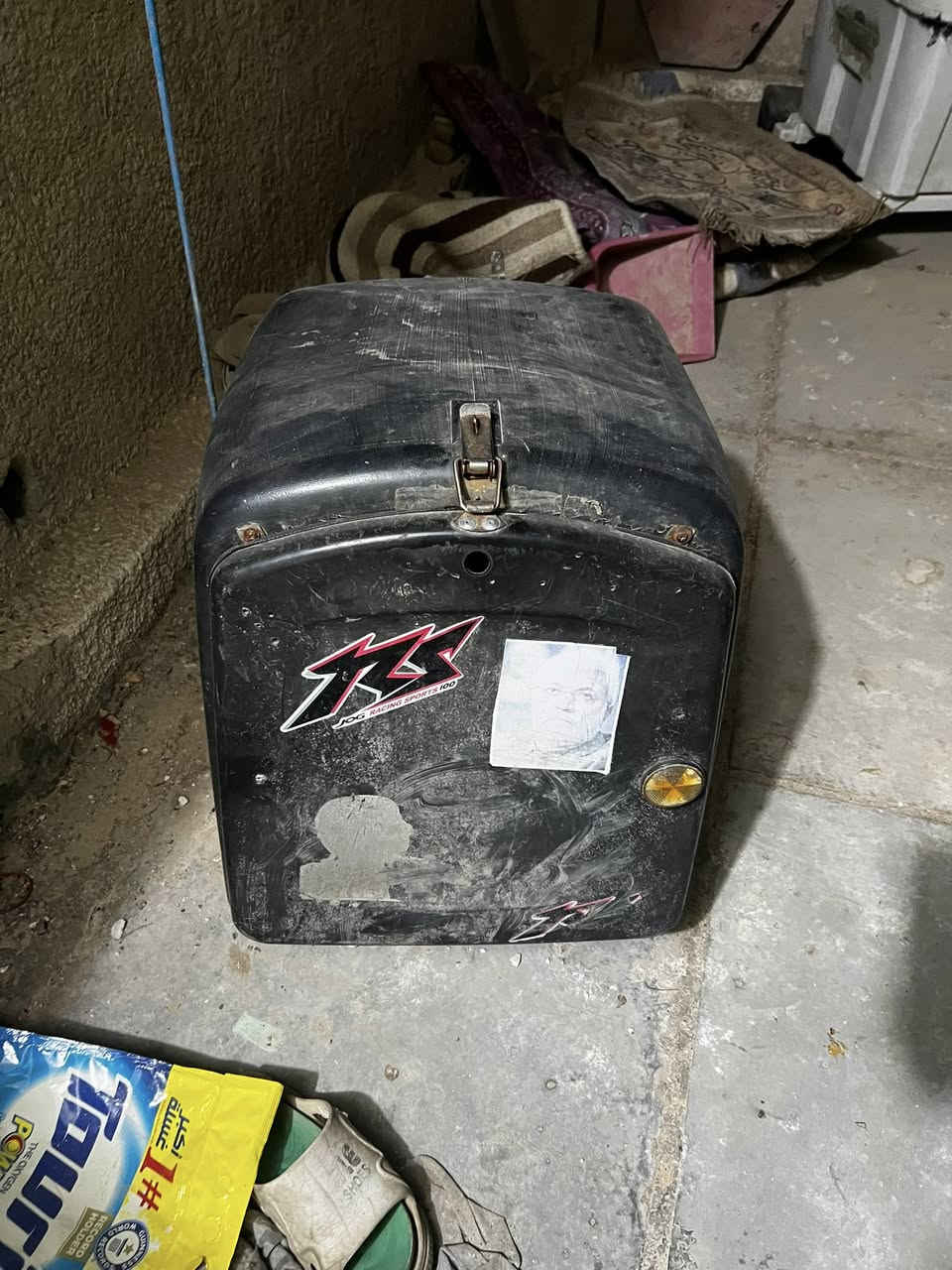 سلام عليكم اخوان غراض لبيع  كلمن وسعره 

الصندوك الجبير عدد ٢ الثاني ما مصور ثنينهن نضاف لا كسر ولا شي سعر الوحد ٢٥ 
الثاني الزغير صندوك سعره ١٥ 
تانكي وصفاحيات مال جبلي ما بيهن شي سعرهن ٣٥ 
السماعات اصليات كبار عامل عليهن وتعالي سعرهن كاملات مشتريهن ب ٨٠ الف اني هنا والكارت ابيع ب ٦٥ 
عنواني بغداد كمالية اسعار ثابته اخوان رجان بدون احراج اسعار ثابته تواصل خاص او ***********
