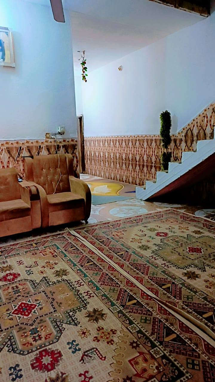 بيت مساحه 150 مجبس حي الصدر ع الشارع مقابل حسينيه ابو جواد ***********
