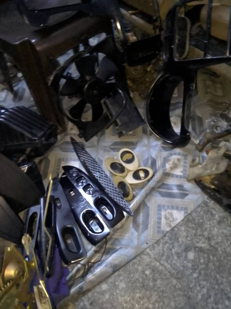 *********** تفصيخ كيو كيو اللي يريد تعال خاص واتساب
