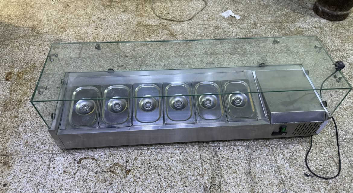 عارضه مقبلات قياس 140سم 6 بلانك 
جديده استعمال قليل 
السعر 550 وبيهة مجال قليل
بغداد الامين الثانيه
***********
