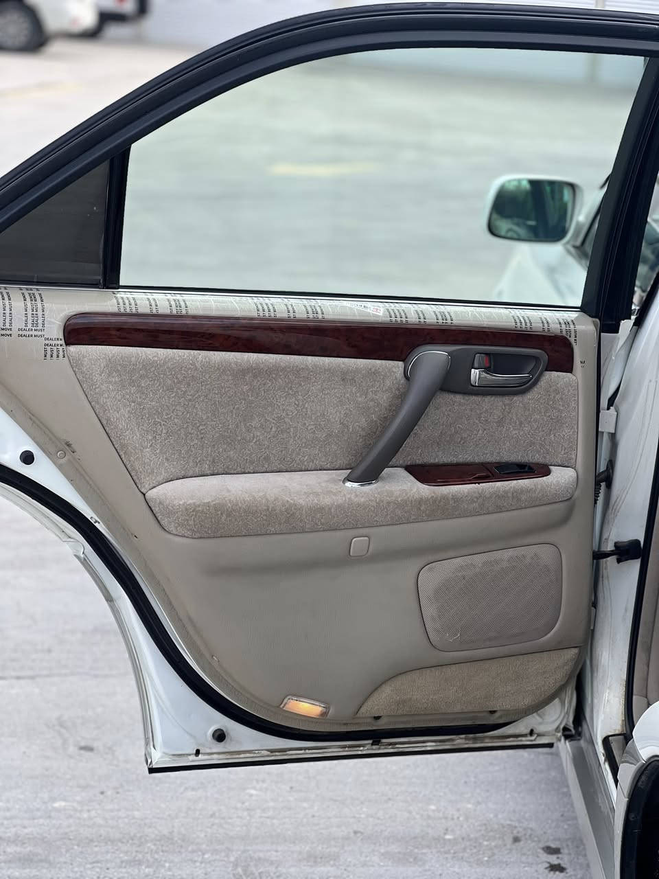 مـاشـەڵـاا مـەلـیـکـە مـووس
مـۆدێـل :2001
مەکینە:دیفۆڕی گەورە 175
کامل گیانی بەشەرت وایەرمەنی ڕۆنی گێڕو مەکینەی گۆڕاوە پاتری تازەی لەسەرە ساردو گەرمی مەزبوتە سەیارەکە یەک سەنت مەسرەفی نیە هی ماڵانە هی مەعرەز نیە 
چوار تایەو ویلی لۆک لۆکی لەسەرە 
بەس شوێن موسی بۆیاخە بە شەرتی کەڤەرو دەعمو لێ دراو هەتا فەحسی هەموو گیانی نەکەی نایەڵم بیوەی
سۆنەرەکەیم داناوە 
سعریشی 44گڵا قوفڵ قوفڵ بۆ مەعمەلە تەلەفون مەکە
شوێن:دەربەندیخان
ژ.م:***********
ژ.م:***********
