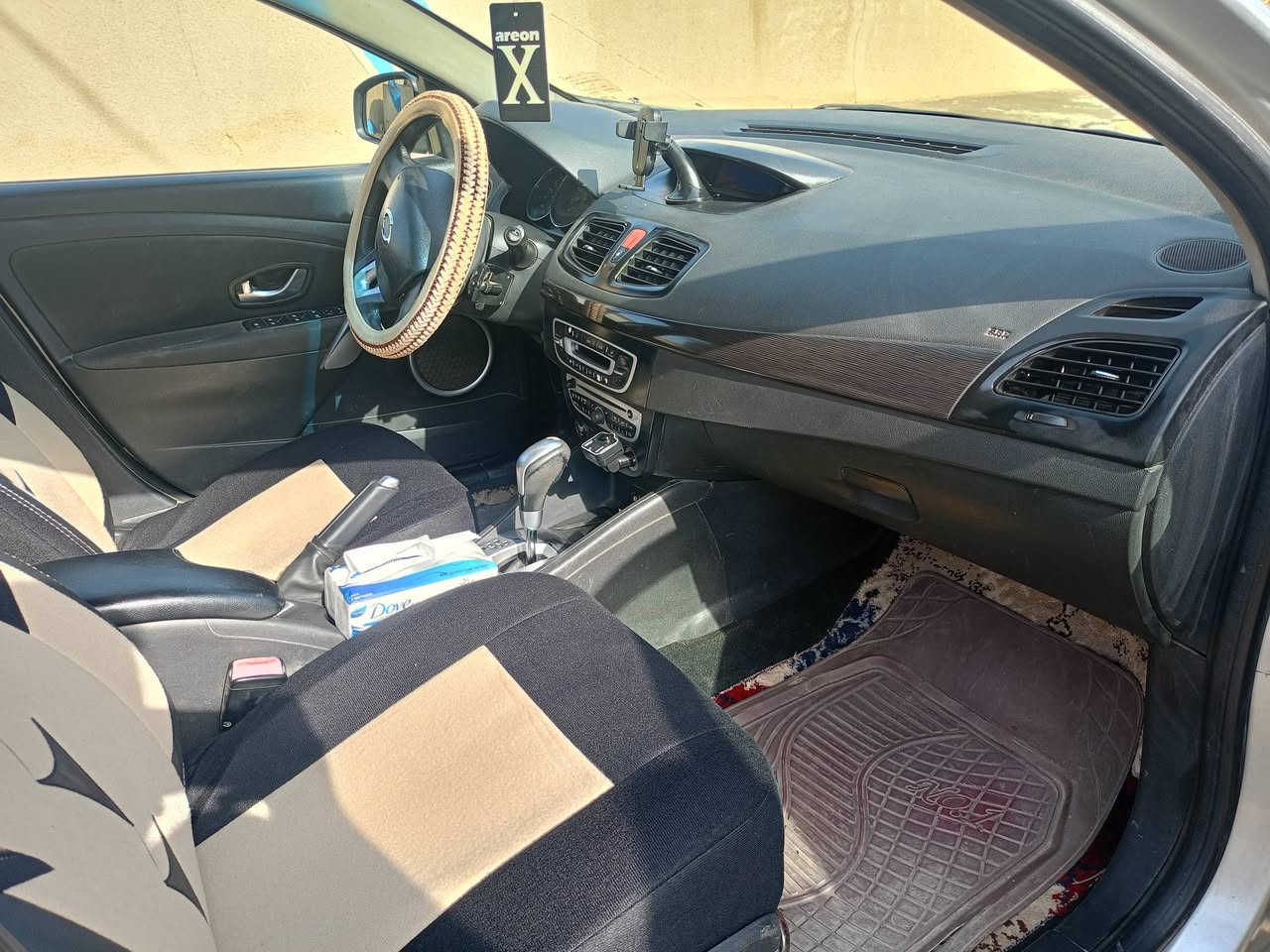 السلام عليكم سامسونك كوري موديل 2010 كير و محرك مال گصه  شرط رقم كركوك سنويه 30 شرطه التحويل مكان السياره تكريت  لباقي التفاصيل اتصل ***********.  السعر 48 ورقه وبيه مجال للشراي
