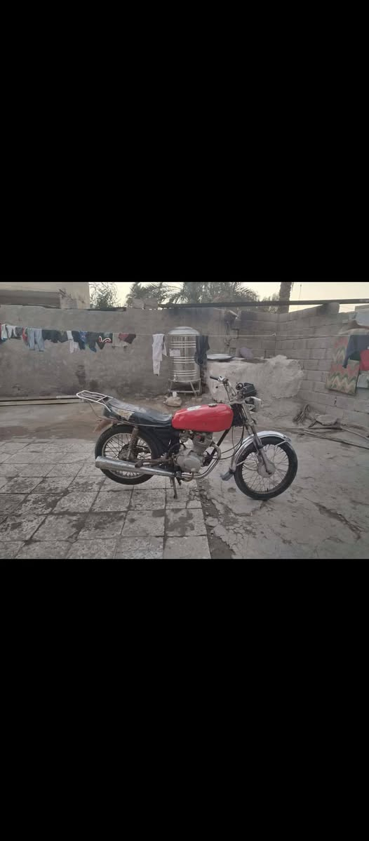 دراجه كلك للبيع قفل 200 محتاج وريد ابيعه مانقصه شي هندر واحد تشتغل كهرباياته شغاله ***********
