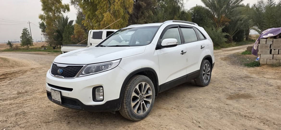 #للبيع
السلام عليكم 

سورنتو 2015 / V6 خليجي نص فول معروفه مواصفاتها 
محرك مبدل طابوكه جديد وكير مكفول ان شاء الله 
مكفوله مع بارد اقل لشبر 
ماشية 185 .
رقم كركوك .
مكاني تكريت 
سعرها 175 قفل 

للأستفسار ***********
