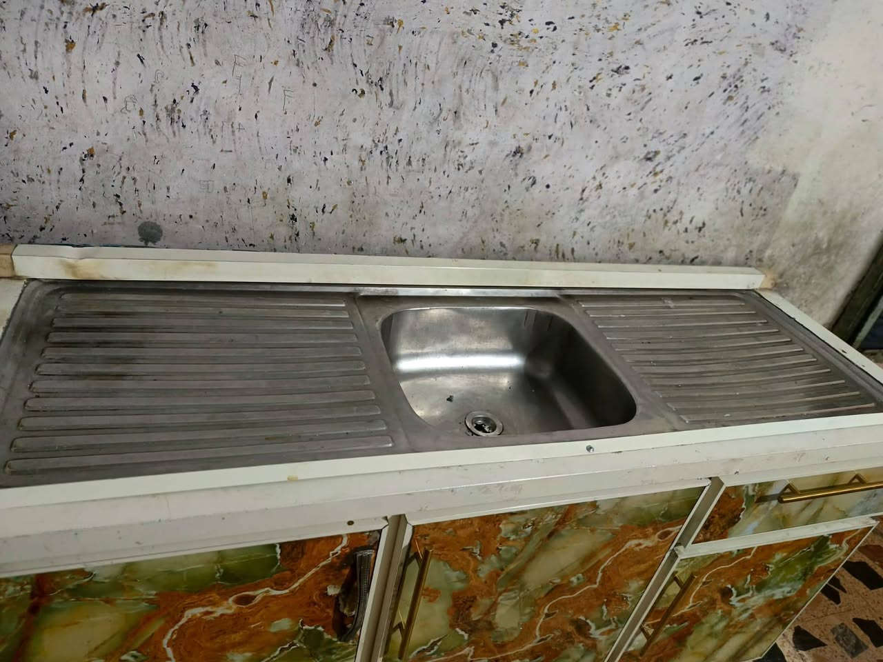 كاونتر 220مكان بغداد يوجد توصيل بكروه داخل بغداد فقط الشراي التواصل على الواتساب ***********@
