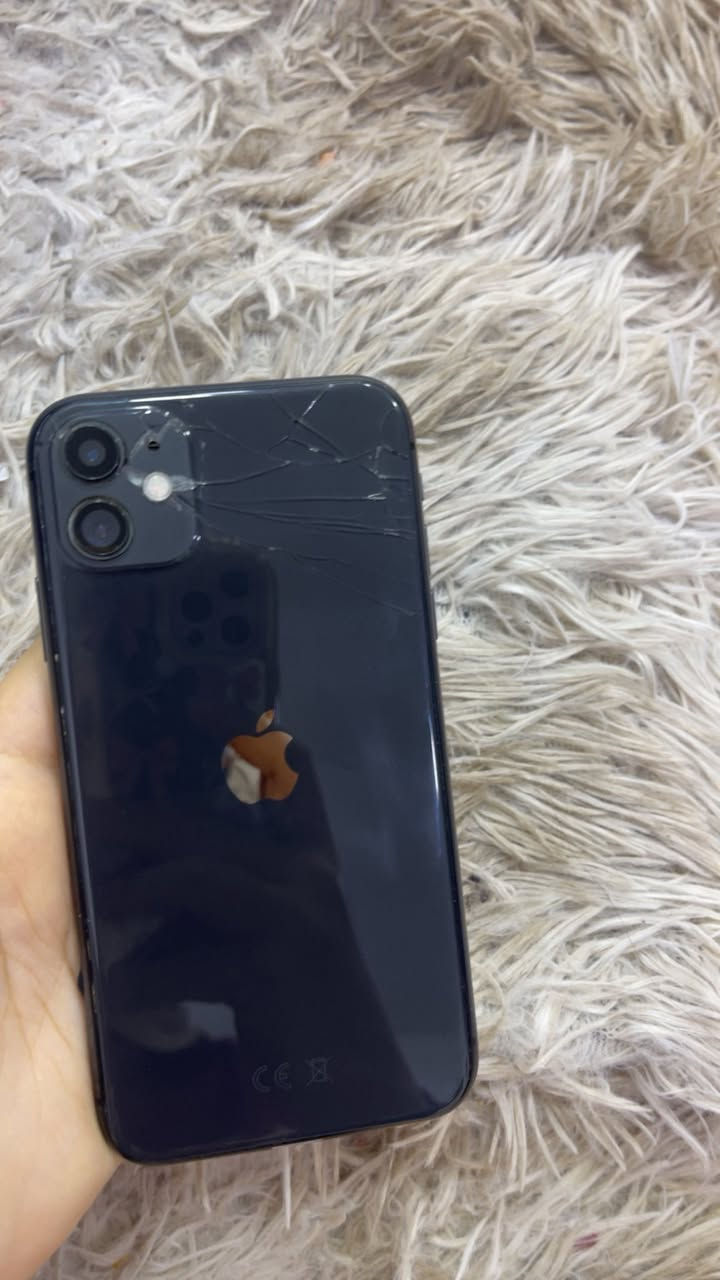 11 برو ذ 128 مبدل بطارية وشاشة والضهر مثل مموضح بالصورة سعره 200 وبي مجال بسيط ڪُلش


**إذا كنت صاحب هذا الإعلان وتريد حذفه لأي سبب، رجاءا أرسل رسالة إلى الدعم الفني**