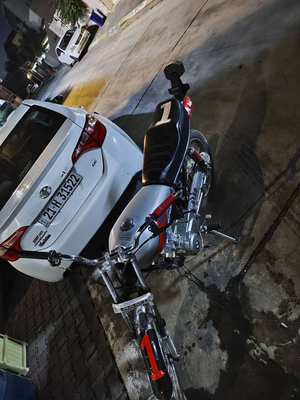 سلام عليكم
ماطور رياضي  للبيع 
رابيدو ٦احرف اصل 
موديل 25 شاصي 19
        اوراق 
ماطور ي عيب ما بي 
و سعر 575بي مجال 
مكاني خانقين حي عسكري 
رقم ***********
