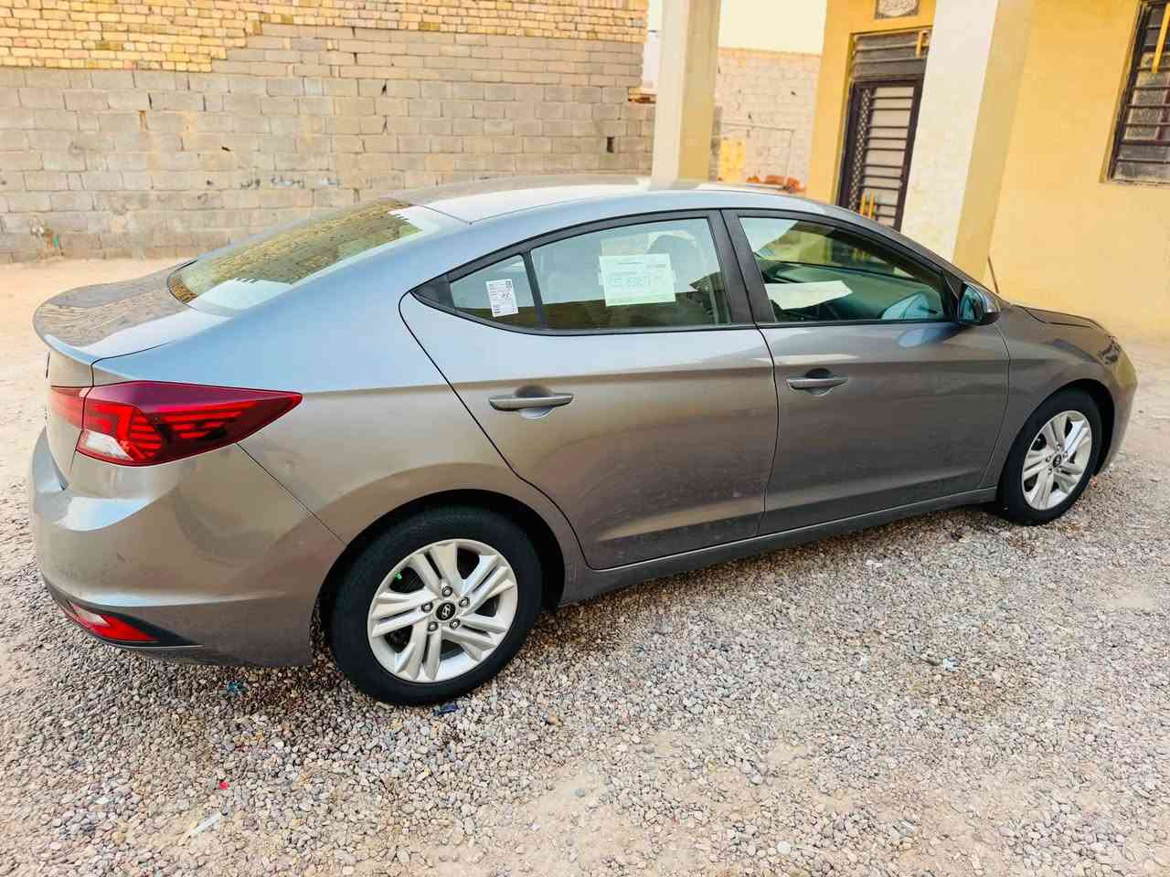 السلام عليكم ورحمة الله وبركاته..
النترا موديل 2020 گير AT محرك 2000 دوش جديده جداً ماشيه 75 ألف حقيقي بيها تبديل جاملغ وبنيد اصليات ورش قطعتين تجميل شرط اثر جراد الباقي كفاله حتى من البارد رقم ذي قار مشروع وطني تحويل ثاني يوم مواصفات السيارة  تبريد بيانو شاشه تحكم ستيرن جيهتين شغال تحكم مرئي ويل كب اصلي بلاجكتور دواخل لونين سياره جاهزه مكينه كير كهربائيات تخم تاير كله جديد تبريد ثلج فول كهربائيات حداديه شرط 100‎%‎ فول كهربائيات تراي كلش حلوه مكان السياره الناصرية السعر 114 
***********

