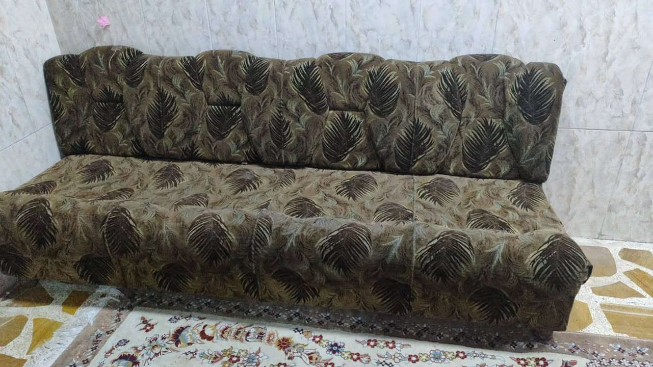 طخم ٣قطع كبار تقريبا كل قطعه ٣امتار مكان حي سومر رطخم ٣قطع للبيع القطعه كبيره اكو شك موضح بالصور البيع القطعه ب٥٠ بدون زوايه بي مجال حي سومر


**إذا كنت صاحب هذا الإعلان وتريد حذفه لأي سبب، رجاءا أرسل رسالة إلى الدعم الفني**