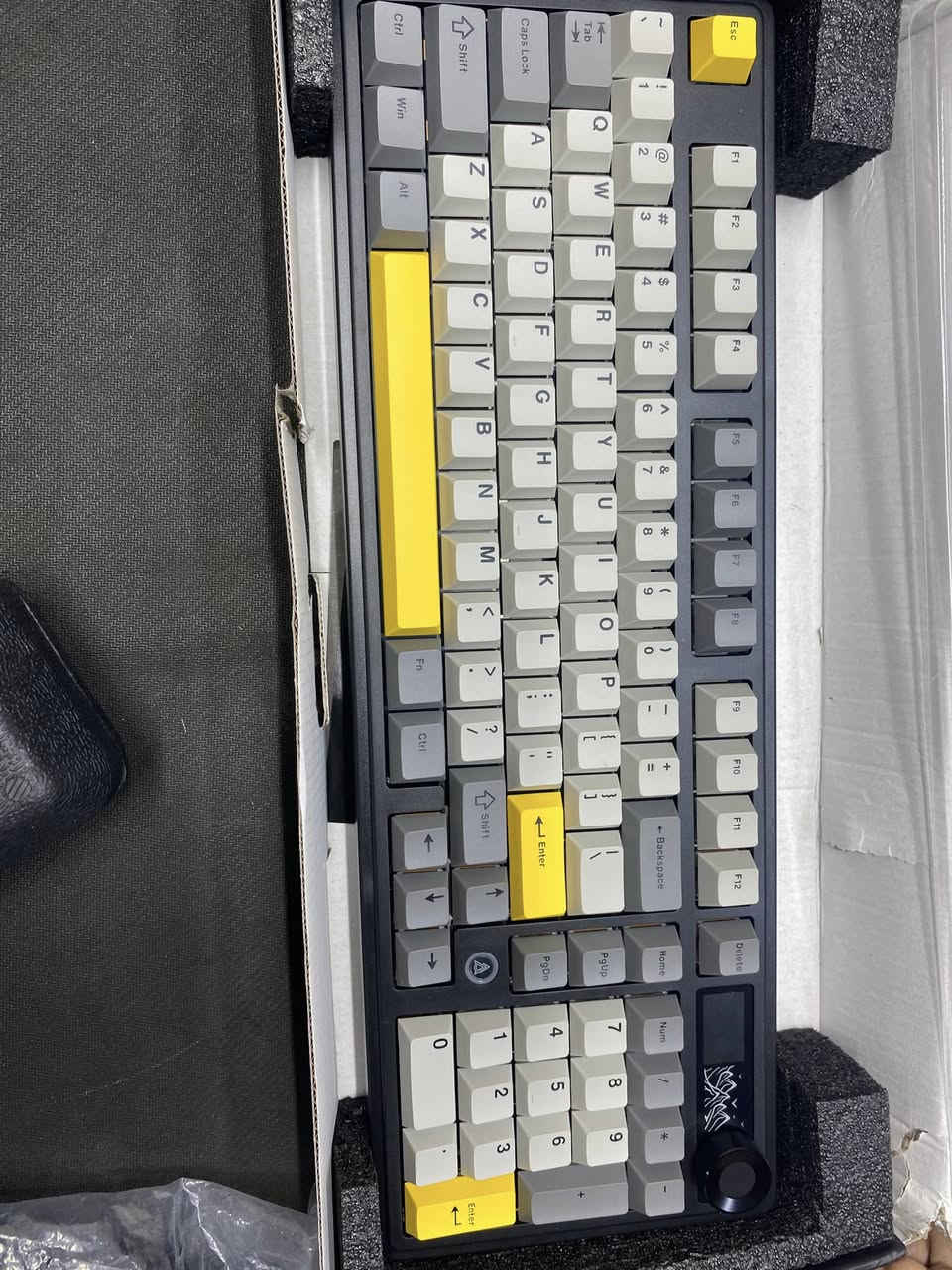 كيبورد شي راقي وايرلس شي راقي 45 الف سعره


**إذا كنت صاحب هذا الإعلان وتريد حذفه لأي سبب، رجاءا أرسل رسالة إلى الدعم الفني**