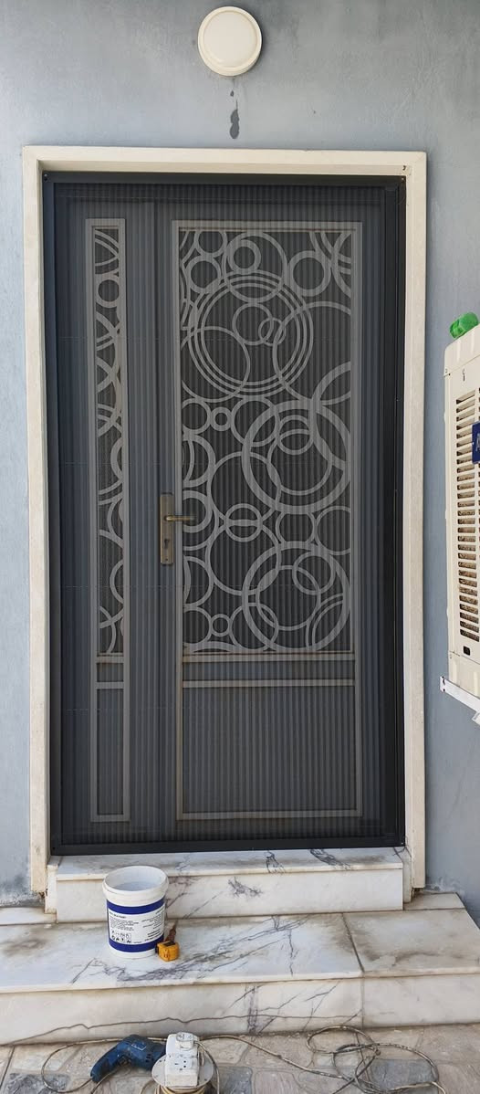بس الله    تم التركيب في حي المزارع فلسطين   باب سلايت مانع ذباب المقطع المنيوم والبردة فايبر دكتين ناعم وخشت كل اللوان تجدونها يمنا موصل 🌹 حي الشرطة معمل الخالدي *********** 🌹
شارع الكنيسة
