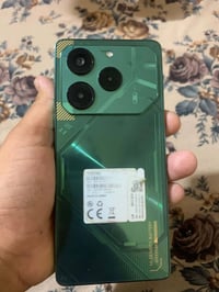 للبيع موبايل نظيف ما مفتوح ابد 07852791719