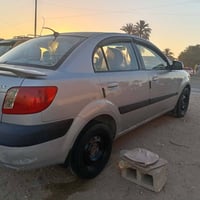 ريو 2007  رقم بغداد بأسمي مكينه 1600 بيهه جاملغ امامي ايمن وجاملغ ايسر...