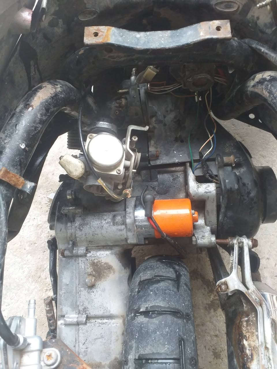 سلام عليكم دراجه ماكس قجمه طافيه مااعرف شبيه ابيع كوم حديد ٢٠٠ وبيه مجال للشراي مكاني وره السيطره مال الشعب***********
