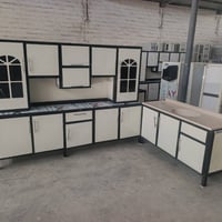 خزانة • للبيع