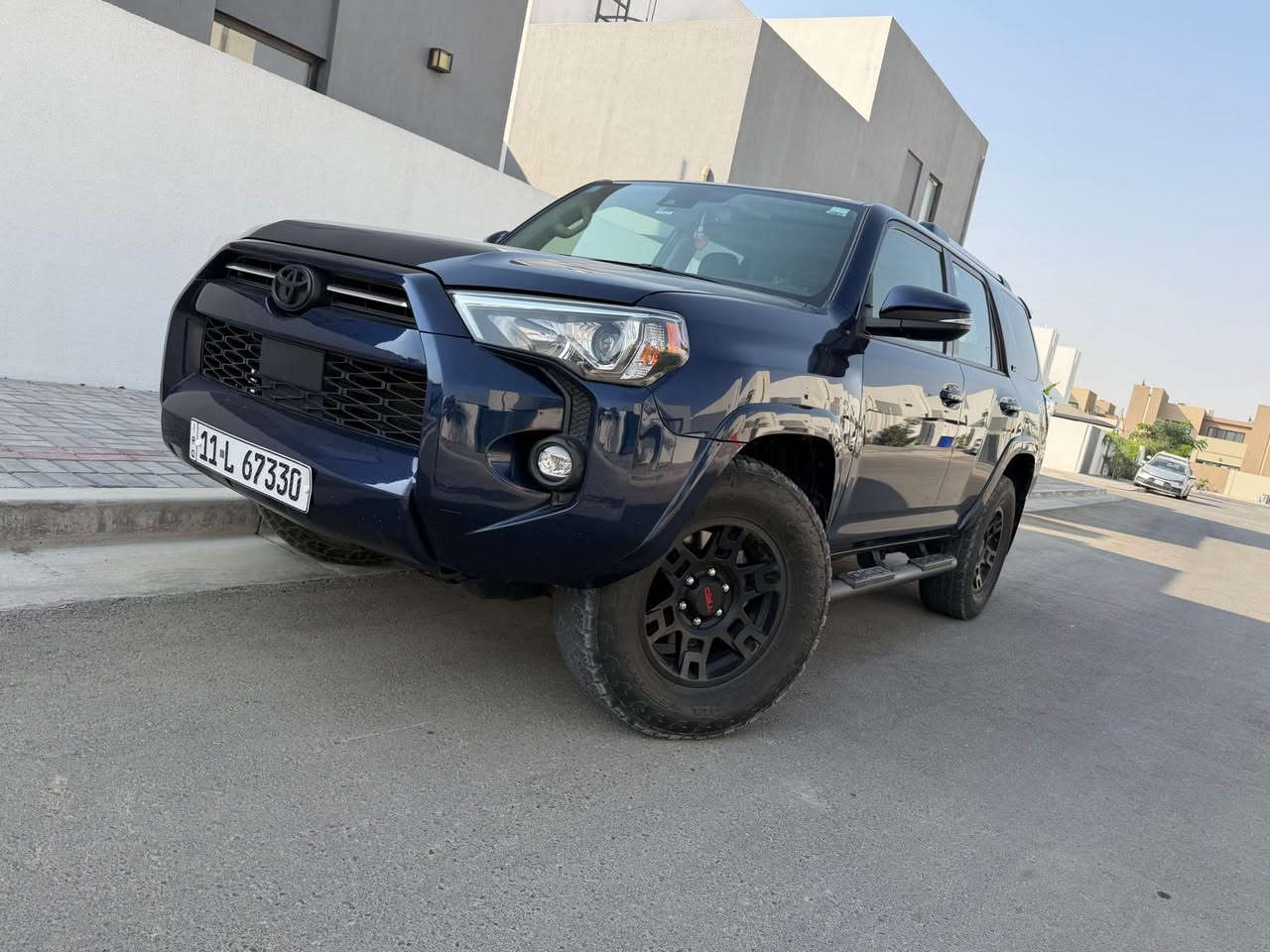 السلام عليكم

للبيع تويوتا فور رنر موديل ٢٠٢٣ محرك ٦ سلندر ٤٠٠٠cc السيارة جديدة جدا فئة SR5 بريميوم فووول مواصفات 2wd  محرك وكير وصدر وبدي جديد شركة بلاد ماشية ٤٢ الف حادث جانبي باب وجاملغ امامي عكس السائق مبدل لون بدون صبغ وبارد بسيط بالجاملغ الخلفي مشتغلي pdr ممبين اصلا .السيارة لون مميز شذرة ميتاليك فتحة سقف ٧ راكب رادار امامي وخلفي وجانبي نقط عمياء ونظام توقف ذاتي ويل ودوسة TRDبلادي اصلي داخل جلد لونين بلاد كشن كهرباء وتدفئة وستيرن تحكم جهتين وتدفئة ستيرن شاشة كبيرة لمس ونظام كار بلي بلادي اصلي نقطة كهرباء منزلي ١٢٠ واط تبريد قطعتين ثلج مكان السيارة بغداد الكرخ سعر ٣١٨ ورقة وبيهة مجال بسيط للمعلومات الاتصال *********** بغداد, العراق
