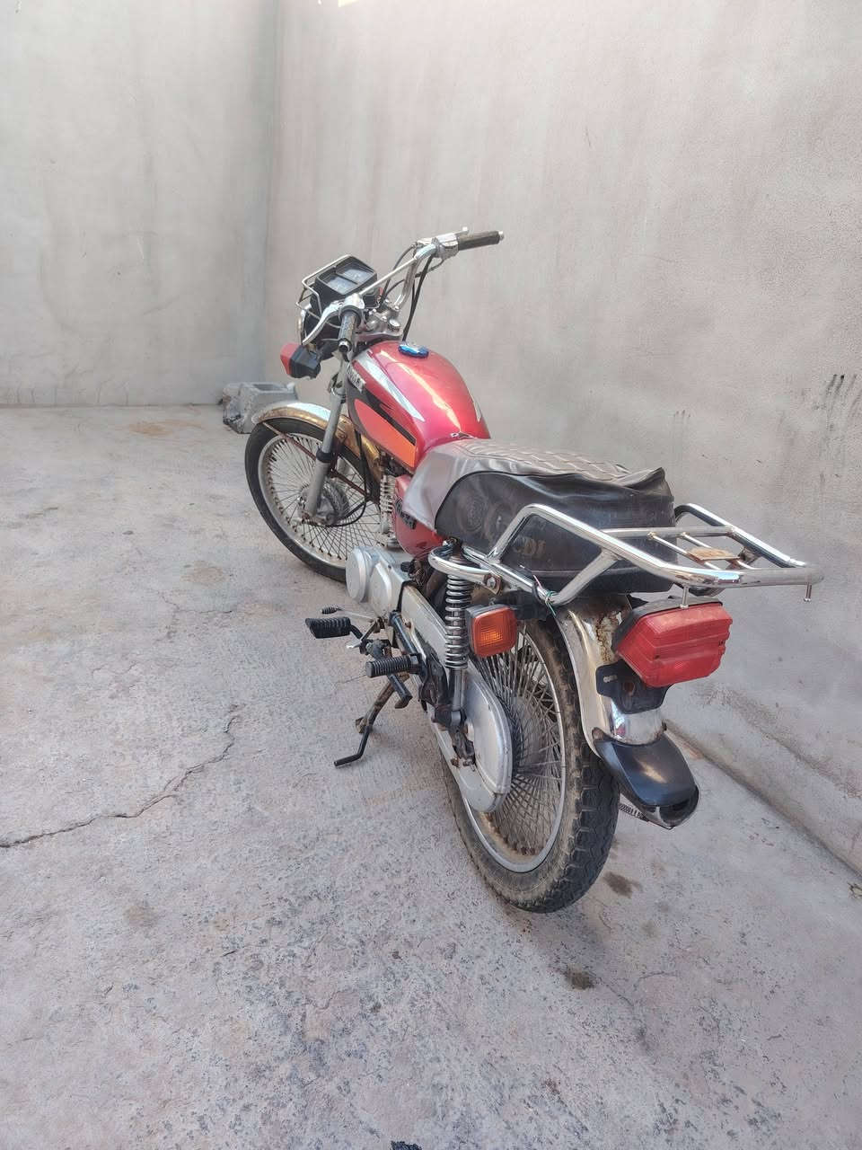 كهربائيت شغاله
4 كير 
سعر 480 بي مجال قليل
تواصل ع رقم ***********
