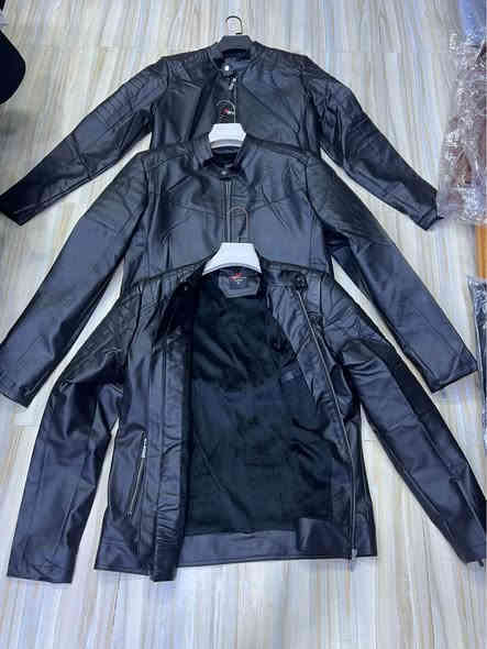 من مجمع الجابري قمصله جلد تركي +صيني
آلوان وقياسات خاص وعادي S L XL XXL 3XL 4XL 5XL 6XL
قمصله جلد للاناقه والجمال وترتيب 
موديلات فيها قياس خاص وفي صغير 
السوق الكبير شارع بغداد *********** وات ساب شربازهير
