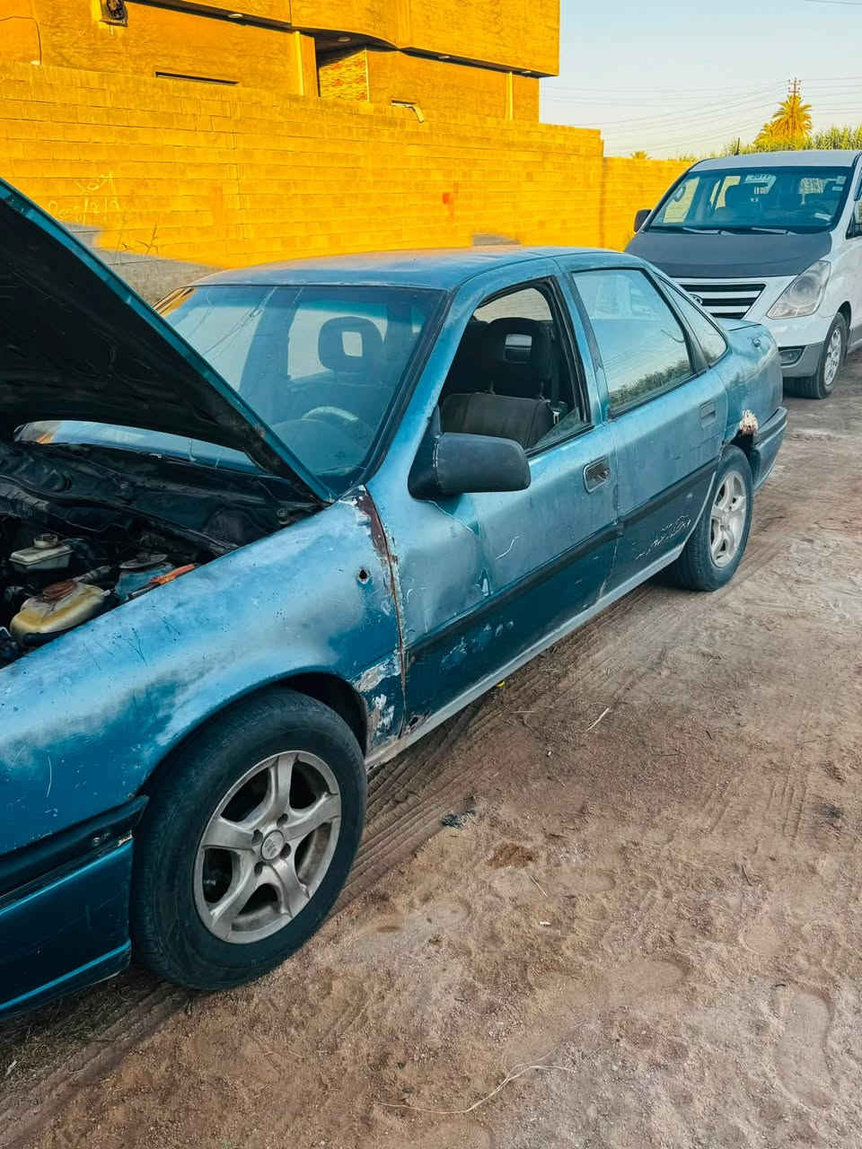 السلام عليكم اوبل فكترا موديل 1993 رقم أنبار تحويل مباشر محرك 1800 كير عادي صدر حلو سياره بلاديه مال تعمير السعر 15$مكانها رمادي /***********

