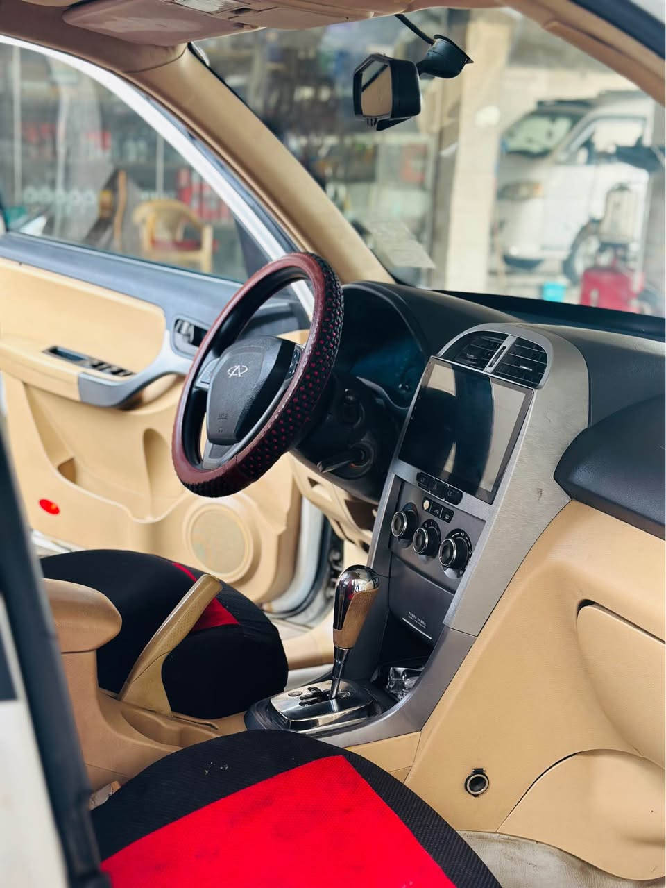 تيكو للبيع. 13 السياره نضيفه  استخدام شخصي من البيت للدوام ابد مامتعوبه گير مگينه بلاد بوستر جديد الاصلي
مبدل ماطور هيدروليك للكير جديد الاصلي
جوزه قبل شهر مبدلها ب٣ورقات 
معمره تعمير يخبل شغل سويج وطلع 
بيها ملاحضات بسيطه اكو خياس بسيط  محدد بالصور
رقم جديد بصره سنويه ٢٠٢٩
عينه جديده  ماشيه ٩٠ الف عد راعيها 
وعندي ١٨ الف مشت 

تواصل ***********
*********** Singapore
