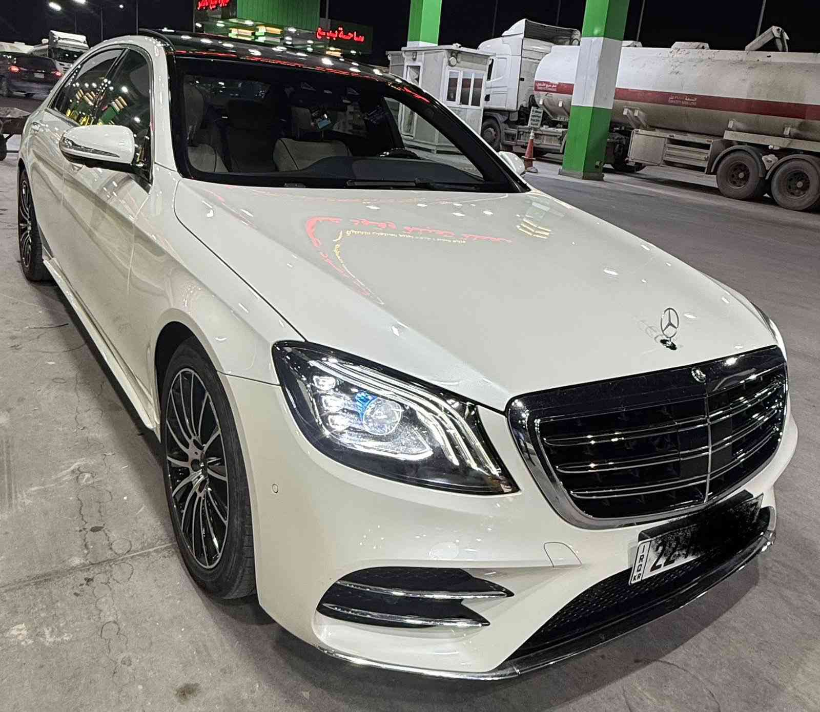 S 560  L
الموديل : 2014

حجم المحرك : 5.0  ثمانية سلندر 

((بيها صبغ باب فقط خليجه سياره كلش جديده)))  

فول موصفات اعلى فئة
بصمة تشغيل وابواب
فتحت سقف بانورما
ثلاجة
كاميرا 360
شاشات خلفية
كشنات مساج
تدفئة و تبريد مقاعد  امامي خلفي 
باب طويل
رادر امامي خلفي جانبي
جنطة كهرباء
لايت امامي خلفي LED
ويل كب amg
انظمة قيادة 
 قيادة ذاتية 
تحكم مقاعد كهرباء امامي خلفي
وبعد بيها هواي مواصفات
اخوان رقمها اربيل سياره تحويل مباشر
مكانها بغداد الكريعات
السعر 395ورقه وبيها مجال الاستفسار***********
