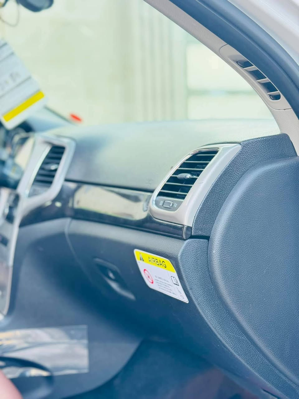 جيب الريدو مديل 13خليجي فول موصفات سياه حديده رقم بغداد بسمي مرفق سونار مع صور***********مكان بغداد مدينة الصد
