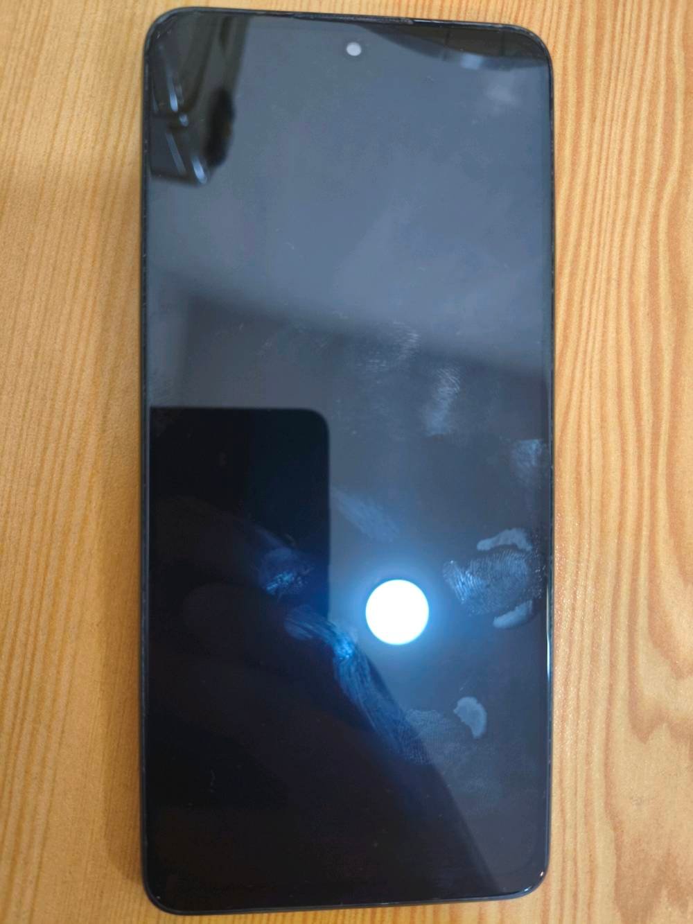 ذاكرة 256رام8بكارية5000بصمة شغاله الجهاز فقط مبدل شاشه اصلية جديدة مكان حله قرب شارع 80