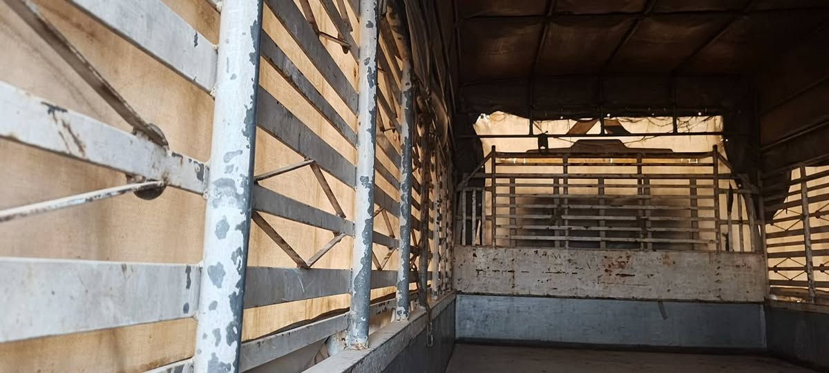 محجر مع سيبايه مع جادر كنتر للبيع
مثل ما موضح بالصوره... 
مكاني ديالى - بهرز
سعر 600 الف
***********
