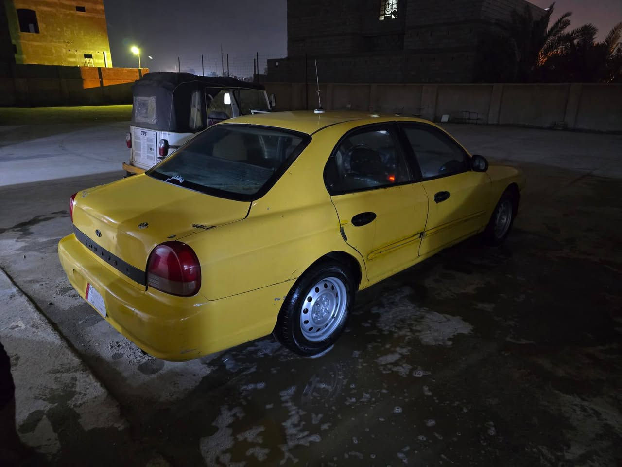 سوناته هونداي مديل 2000  
راعيه بغداد بل كاضميه بس ماندلا مكينه وكير خير منالله 
سنويه منتهيه تخم تاير حداير 
سعره 22 
*********** السراي يتصل عل رقم انه مكلف بلنشر
