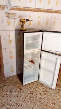 ثلاجه لبيع جديد اي تصليح ماداخله المكان المجر  اتصال 07815737654