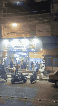 مطعم للبيع لعدم التفرغ اليه حي رمضان على الشارع العام بجانب مندي ابو هاشم مساحه 100 متر مربعه المطعم جاهز من كل شيء الاستفسار على الرقم ***********
