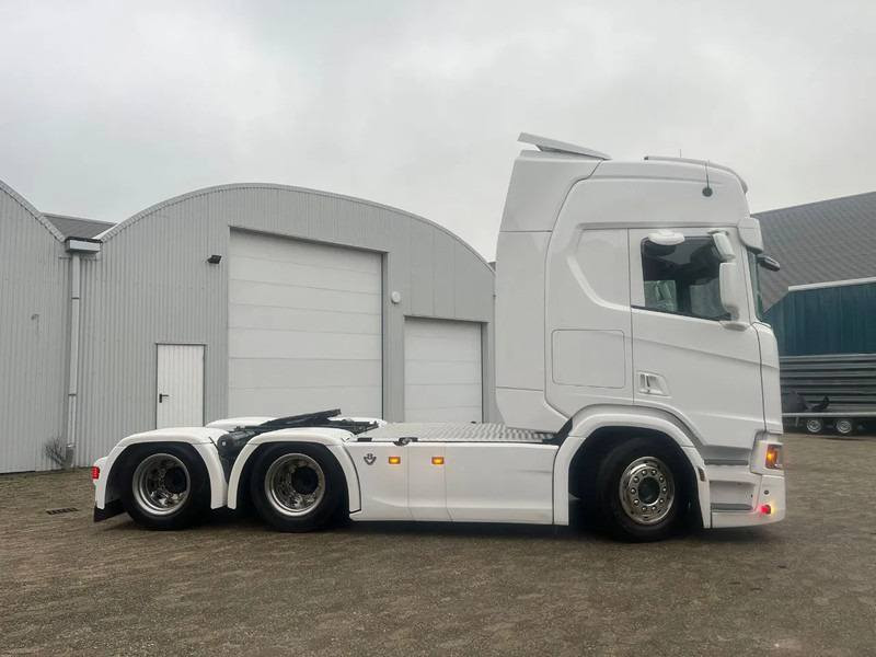 Scania R650 V8
سنة الصنع 2020
كيلومتر 528.000 كم
ناقل حركة أوتوماتيكي 
8 أسطوانات 
قوة المحرك 650 حصان
نظام المحور 6x4
فول مواصفات 
ثلاجة رتايدر كامرة حساسات 
السعر 500 ورقة
شامل كمرك ونقل


**إذا كنت صاحب هذا الإعلان وتريد حذفه لأي سبب، رجاءا أرسل رسالة إلى الدعم الفني**