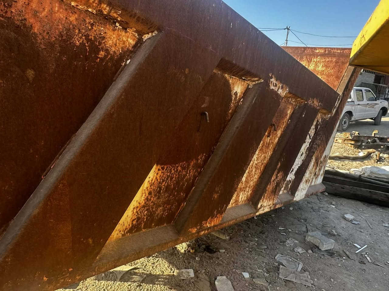سلام عليكم بدي مال تك طول ٤متار الاستفسار الاتصال برقم ***********
