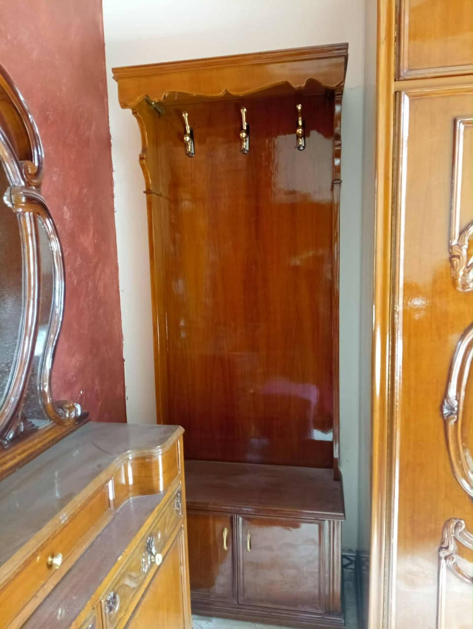 سلام عليكم غرفه نوم اخشاب بورمن صاج ملكي عمل نجاره الغرفه حلوه ونضيفه للبيع السعر خاص عنوان بابل مركز مدينه رقم التليفون ***********
