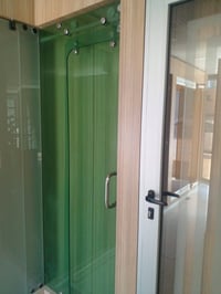 نقدم لكم اعمالنا   : عمل واجهات زجاج 10 ملم ( جام خانه ) للمحلات والمط...