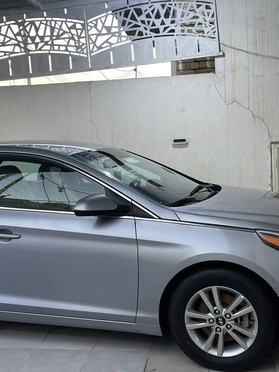 السلام عليكم سوناتا 2016 امريكي  حادث سياره نص بنيد بدون دواخل بدون ايرباك نفسه مصبوغ سياره جديده وجاهزه كير  محرك كفاله صدر امامي خلفي جديد تبريد ثلج تحكم ستيرن جهتين  ماشيه 117 محرك ٢٤٠٠ كفاله 
رقم اربيل دولي وكاله بسمي 
سياره مال بيت 
مكان صويره
سعرها١٢٥
***********
