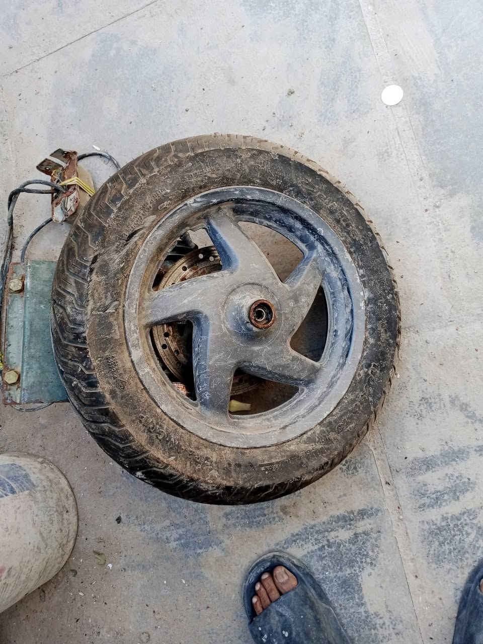 السلام عليكم ويل وتاير مال فرصه 06 للبيع مكاني بغداد سبع قصور ***********
