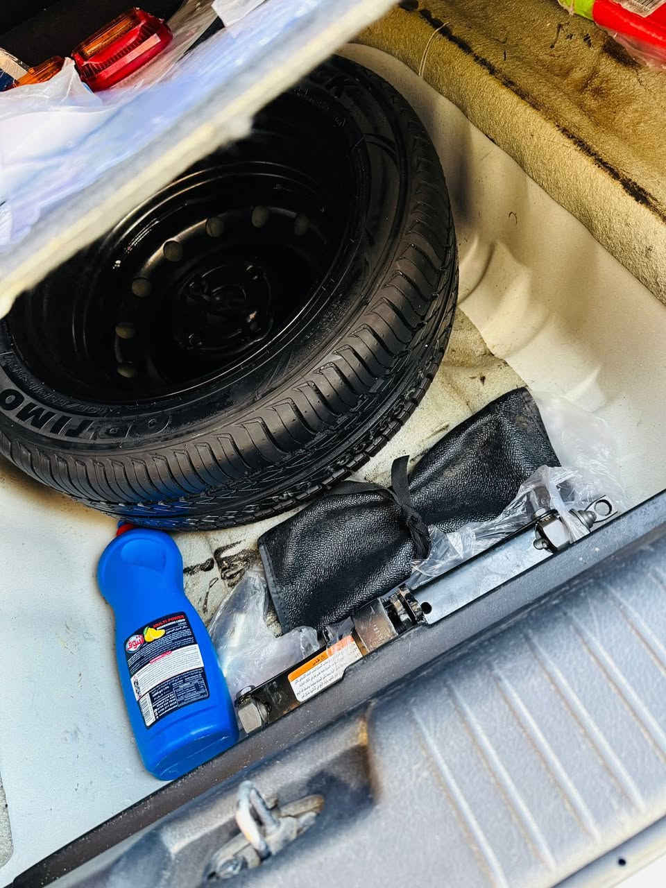 السلام عليكم
أوبتر 2014 خليجي رقم سليميانيه 
مكفوله كفاله عامه حتى الدعاميات 
ماشيه 100 كيلو متر حقيقي سياره ع وضع الشركه سبير مانازل تحويل ثاني يوم 
السعر 108 وبيها مجال قليل 
مكان السياره الانبار الرمادي 
رقم الهاتف: ***********
