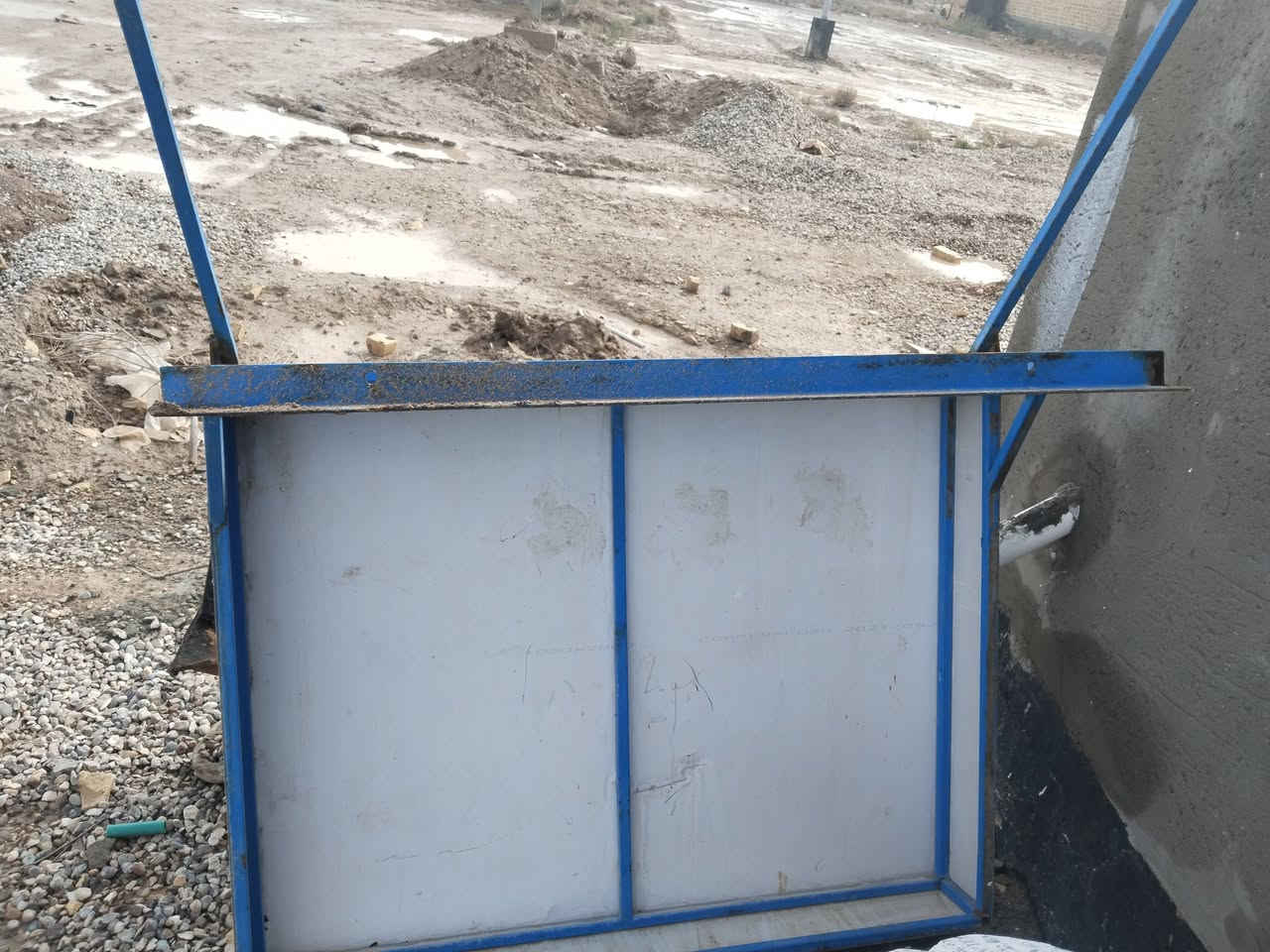 قمريه للبيع مستعجل علا بيعته الرقم ***********
