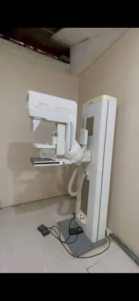 جهاز اشعه مع جهاز مفراز موديل ٢٠١٢ مستخدم سيمز ٦٤ سلايت ألماني السعر ع...