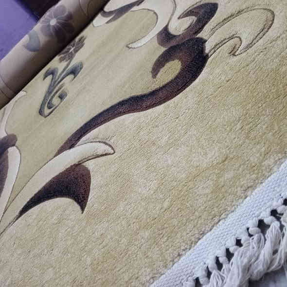 مدات.للبيع  سعر 40.طول 5امتار  
وبيه مجال  العنوان كركوك حي العروبه قرب جامع الامام علي  
0770 756 7135
